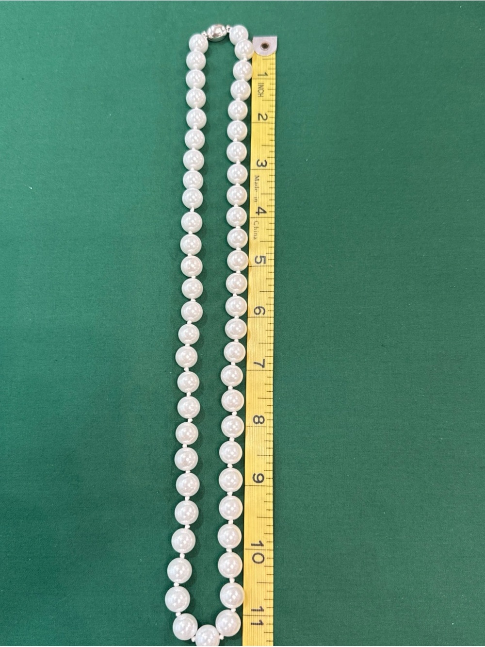 Strand Of Faux Pearl Beaded Necklace Magnetic Closure #66A - Picture 2 of 4